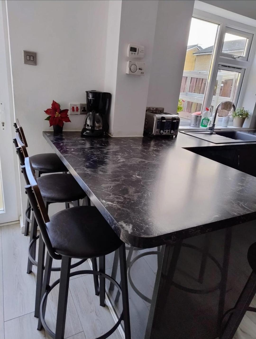 Spacious House In Central แมนเชสเตอร์ ภายนอก รูปภาพ